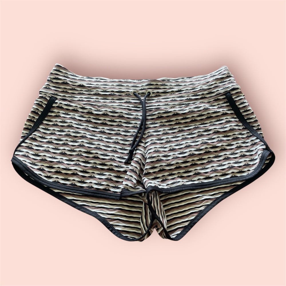 Athleta Waveline Kata Swim Short in Foxtail Taupe size XS - Picture 3 of 5